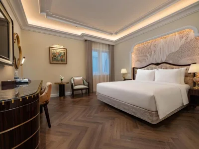 Executive Double Room — Classyc Hotel Hang Buom
